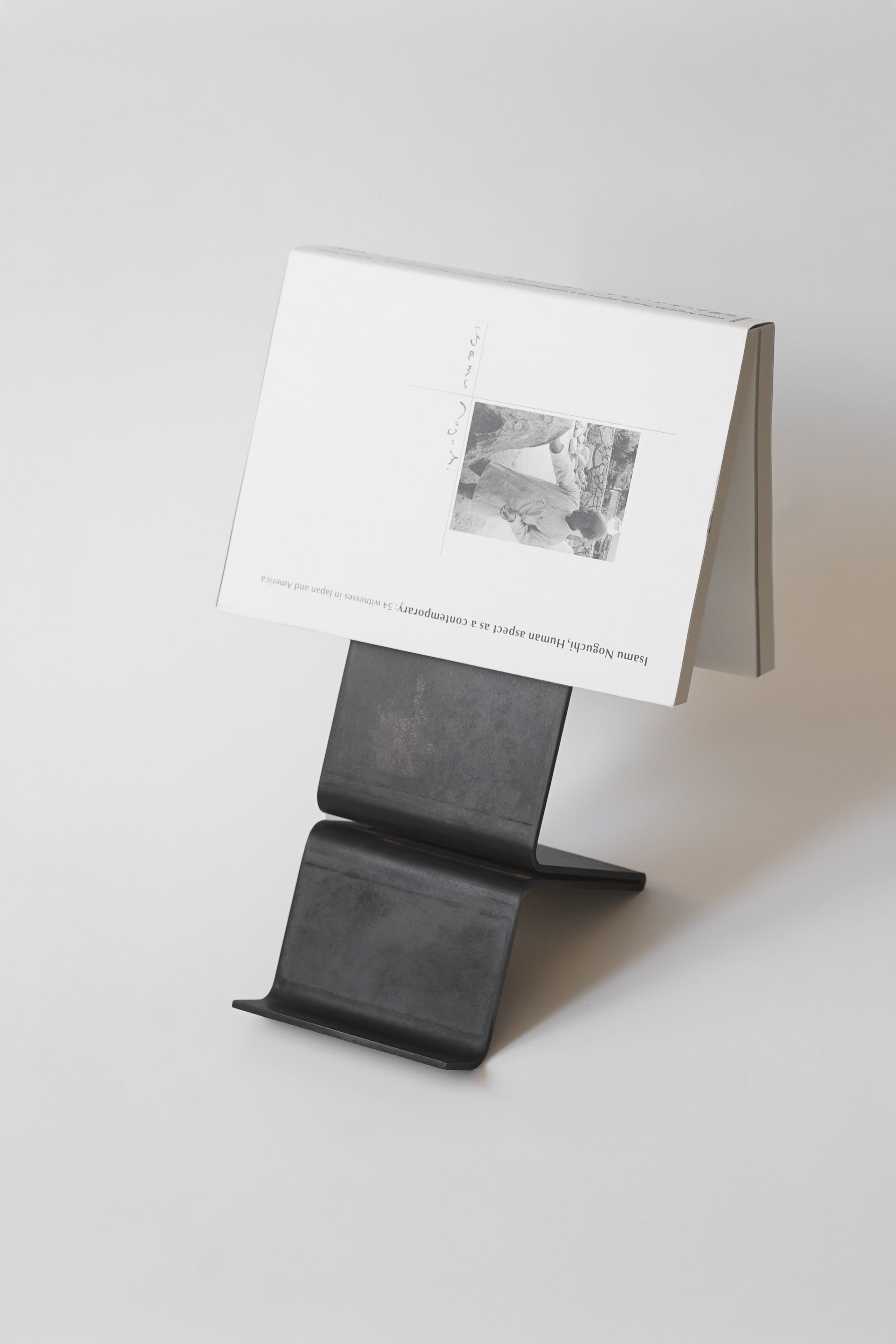ART STAND