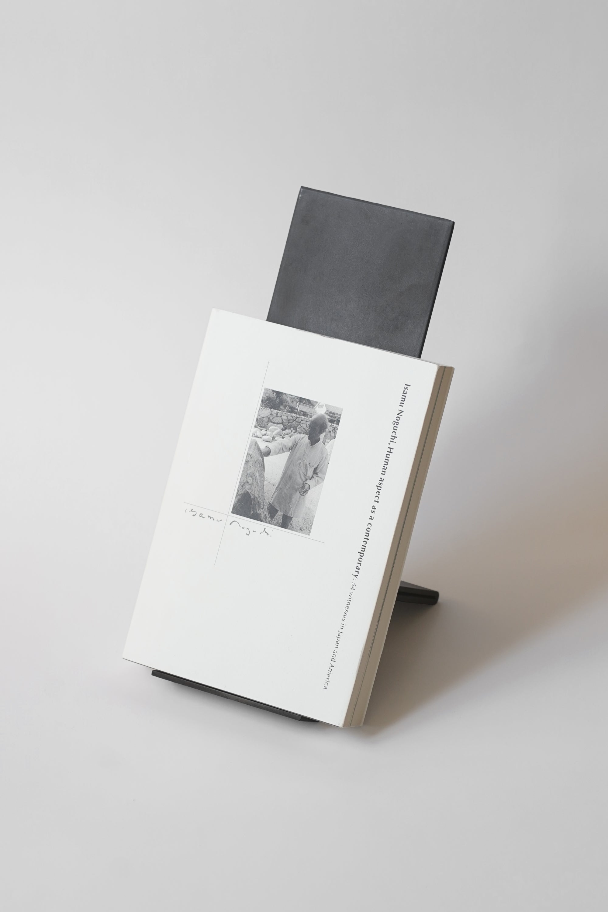ART STAND